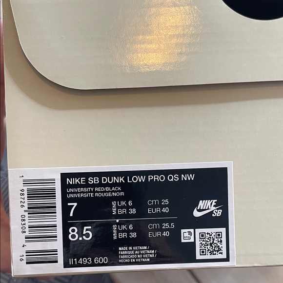 NIB Nike SB Nardwuar Dunk Low - Tam O' Shanter Hat - - plaid tartan sneaker - Picture 3 of 6